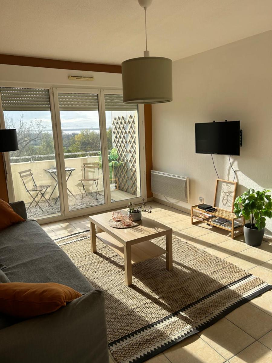 Appartement T2 avec balcon, lumineux, au calme. - Housity
