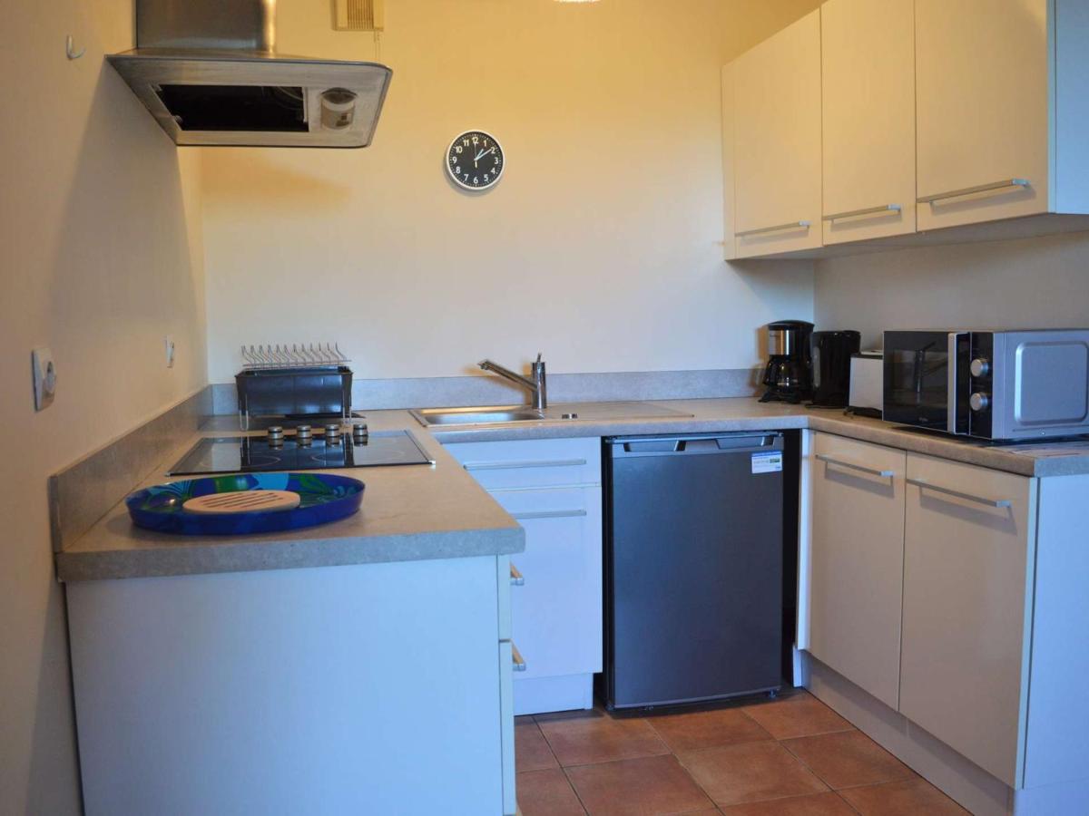 Bel appartement avec terrasse, garage, proche centre-ville, à La Croix Valmer - FR-1-226B-117 - Housity