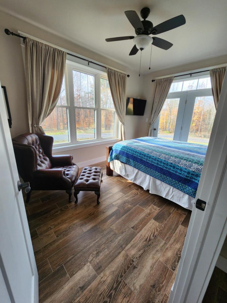 An Adirondack Getaway - Housity