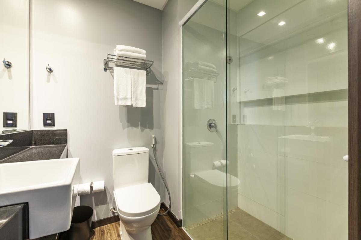 Tri Hotel Premium Itapema - Housity