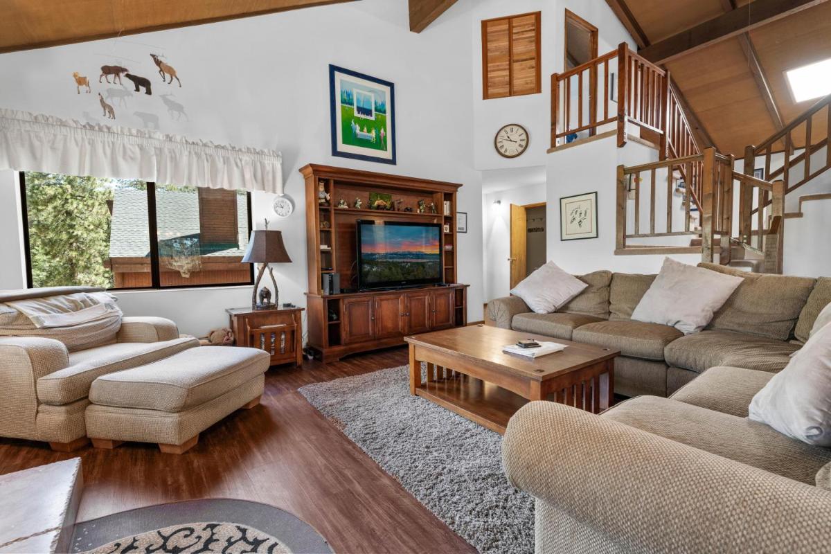FAWNSKIN LAKE CHALET - Close to Lake - Housity