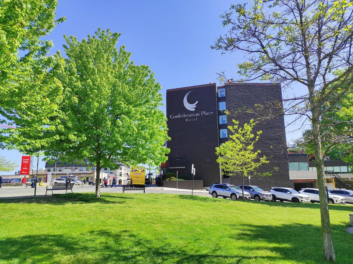 Confederation Place Hotel - Housity