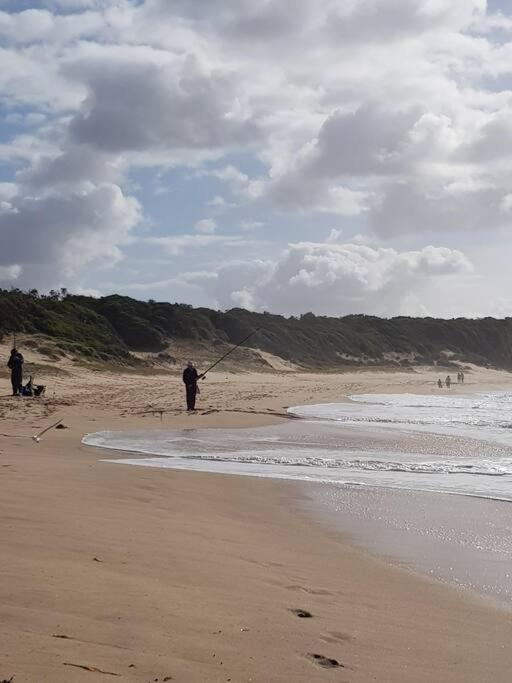 Garden Cottage, Dog Friendly. Wonthaggi. - Housity