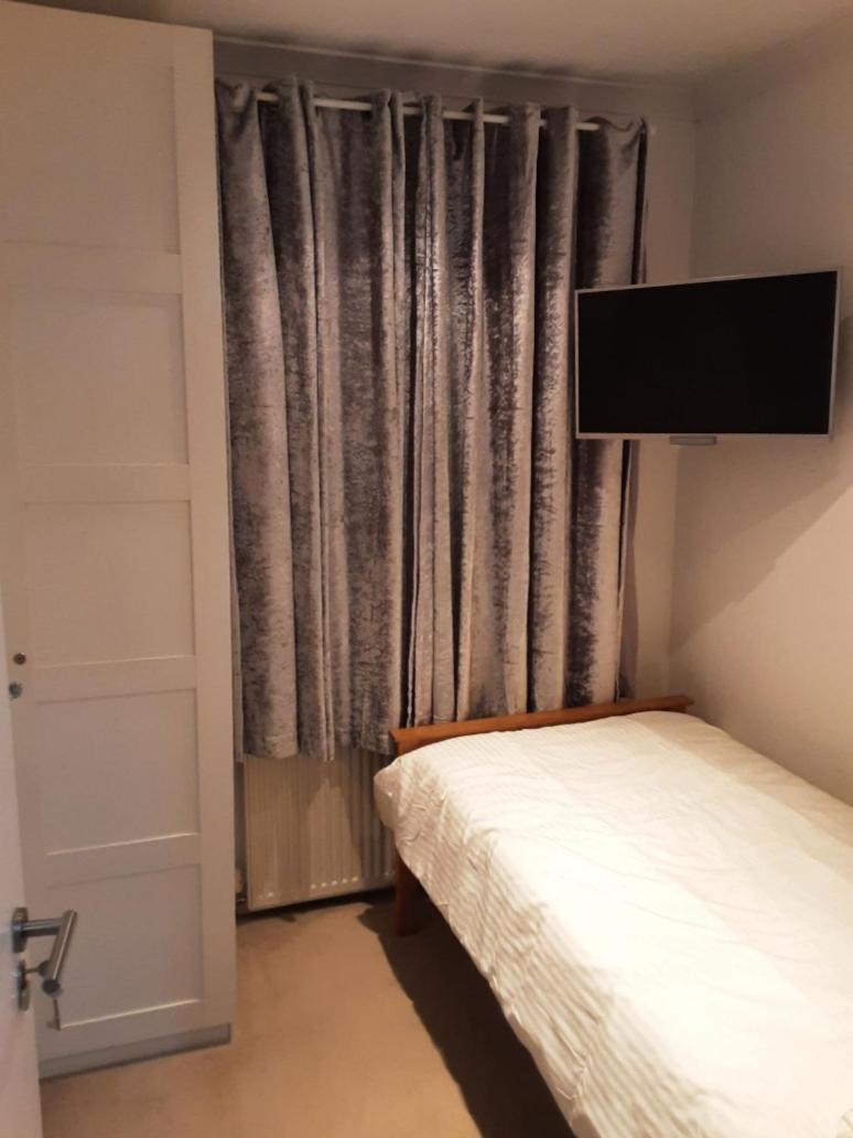 Mirandas Place - Housity