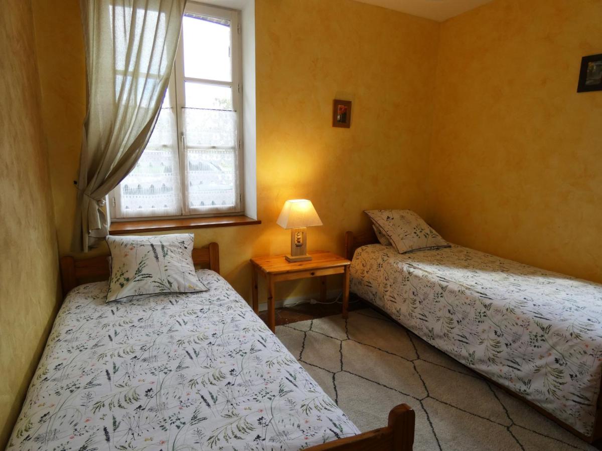 Charmante maison avec piscine chauffée, cour fermée, proche Dreux et Chartres - FR-1-581-6 - Housity