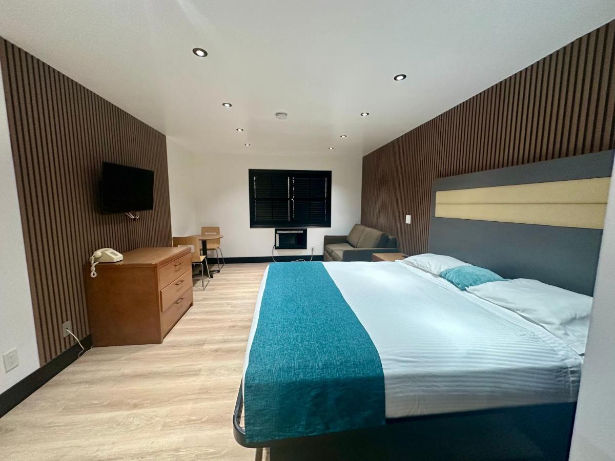 Casa Playa Inn & Suites Stanton Anaheim Area - Housity