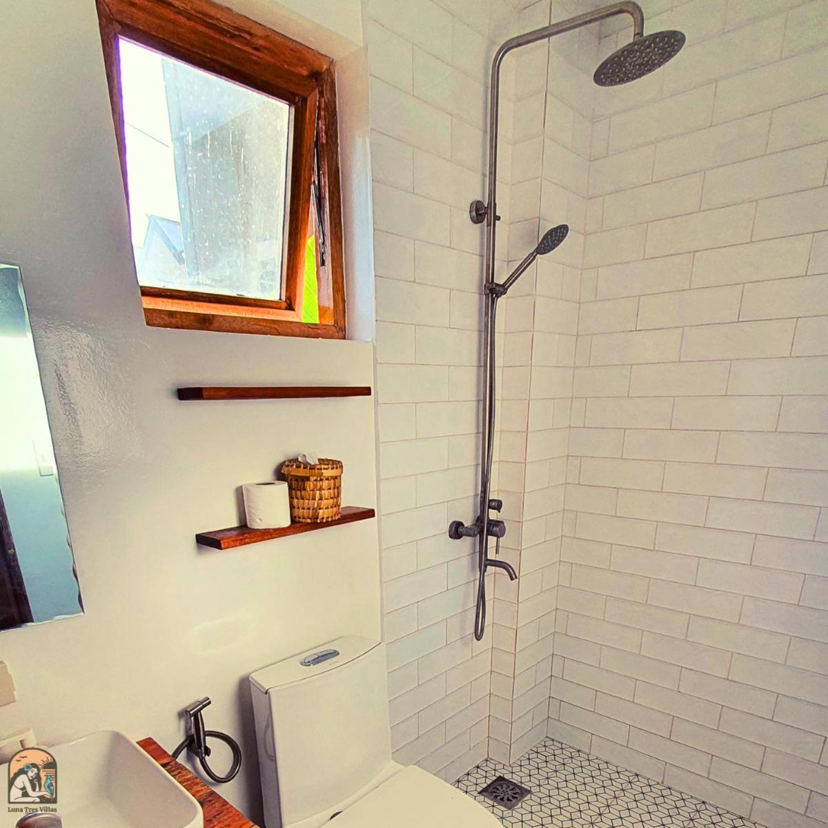 Luna Tres Homestay Siargao - Housity