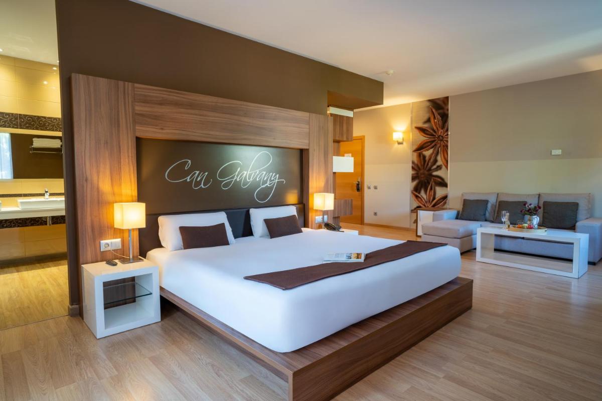 Cama o camas de una habitación en Hotel & Spa Golden Barcelona