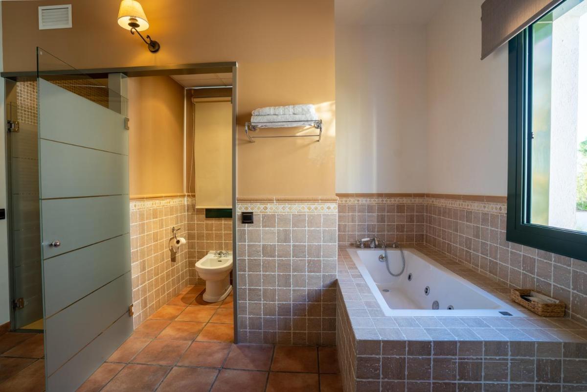 Un baño de Hotel & Spa Golden Barcelona