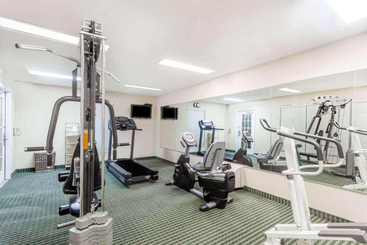 Baymont by Wyndham Florence/Muscle Shoals - Housity