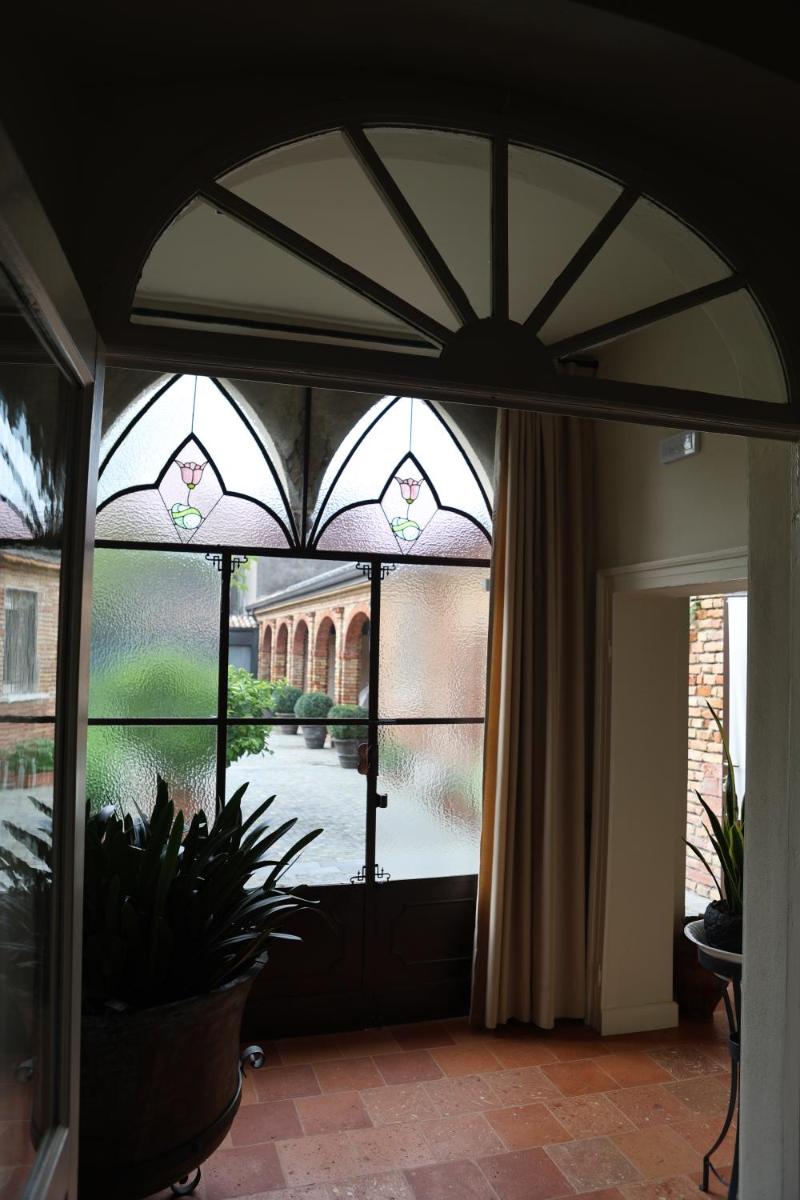 DOMUS AQUENIGRE - Housity