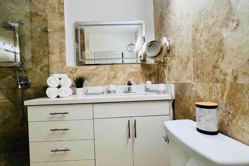 Suitetrails - Charming 2-Room Oasis - Miami