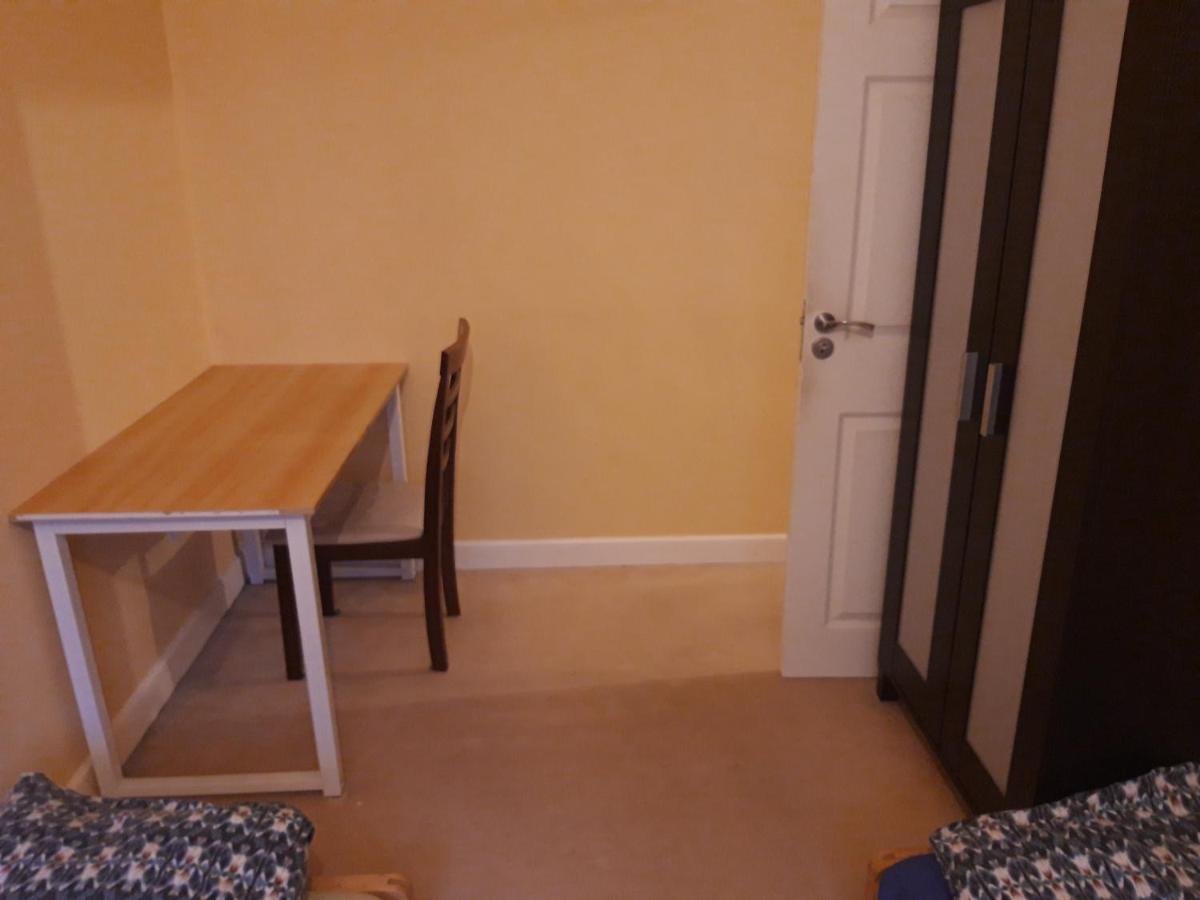Cozy Double bedroom - Housity