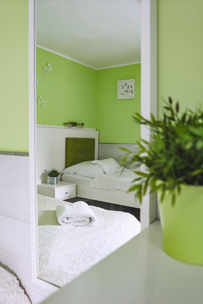 Szivárvány Panzió - Housity