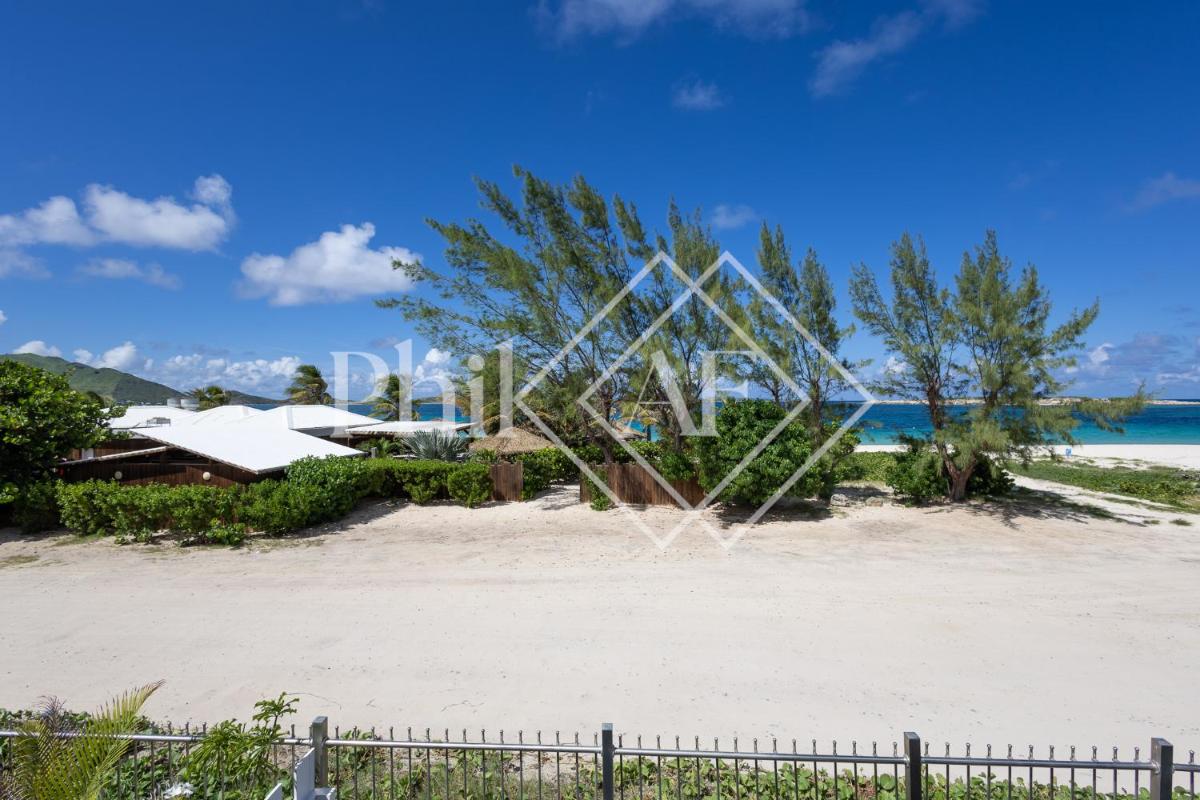5 bed-rooms Beach-front Duplex of 189 m2 at Orient Beach - Housity