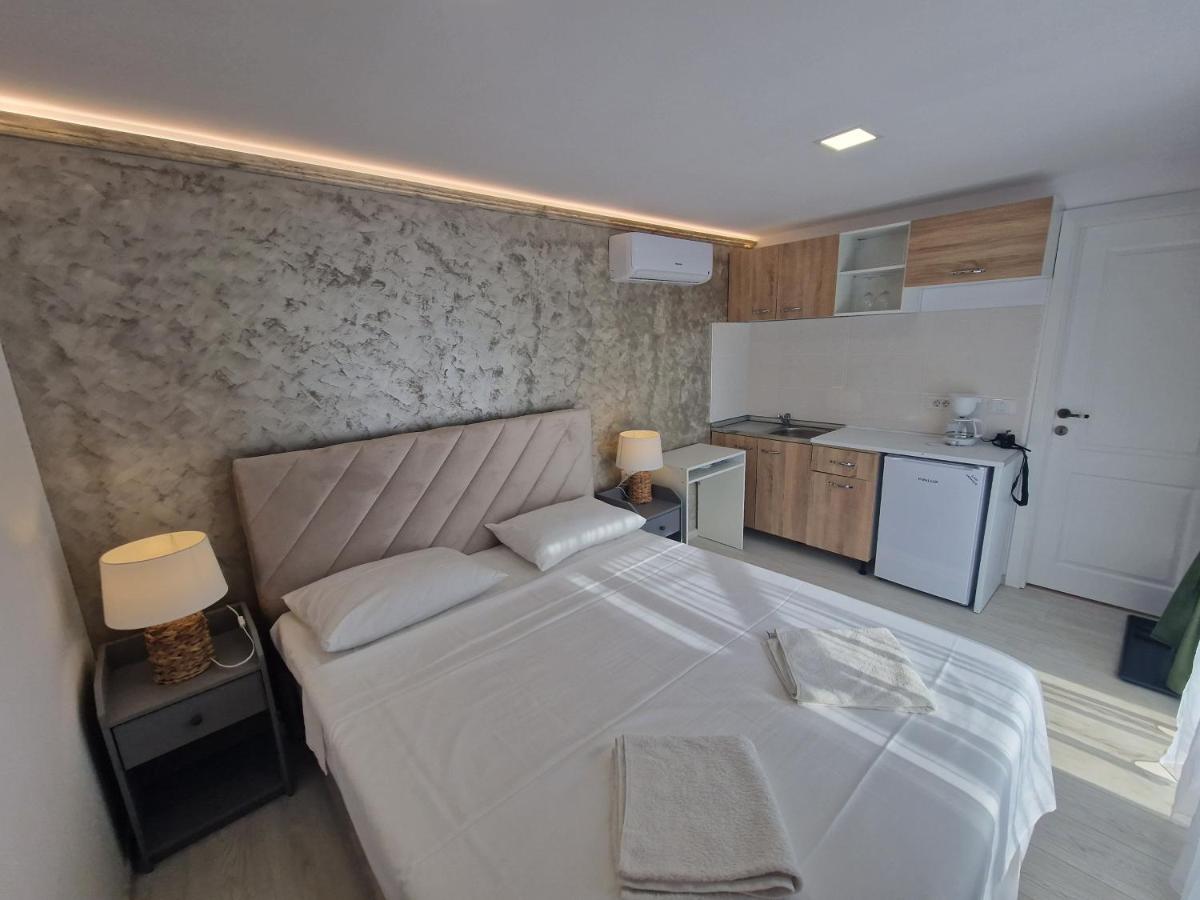 Alex Residence - Housity