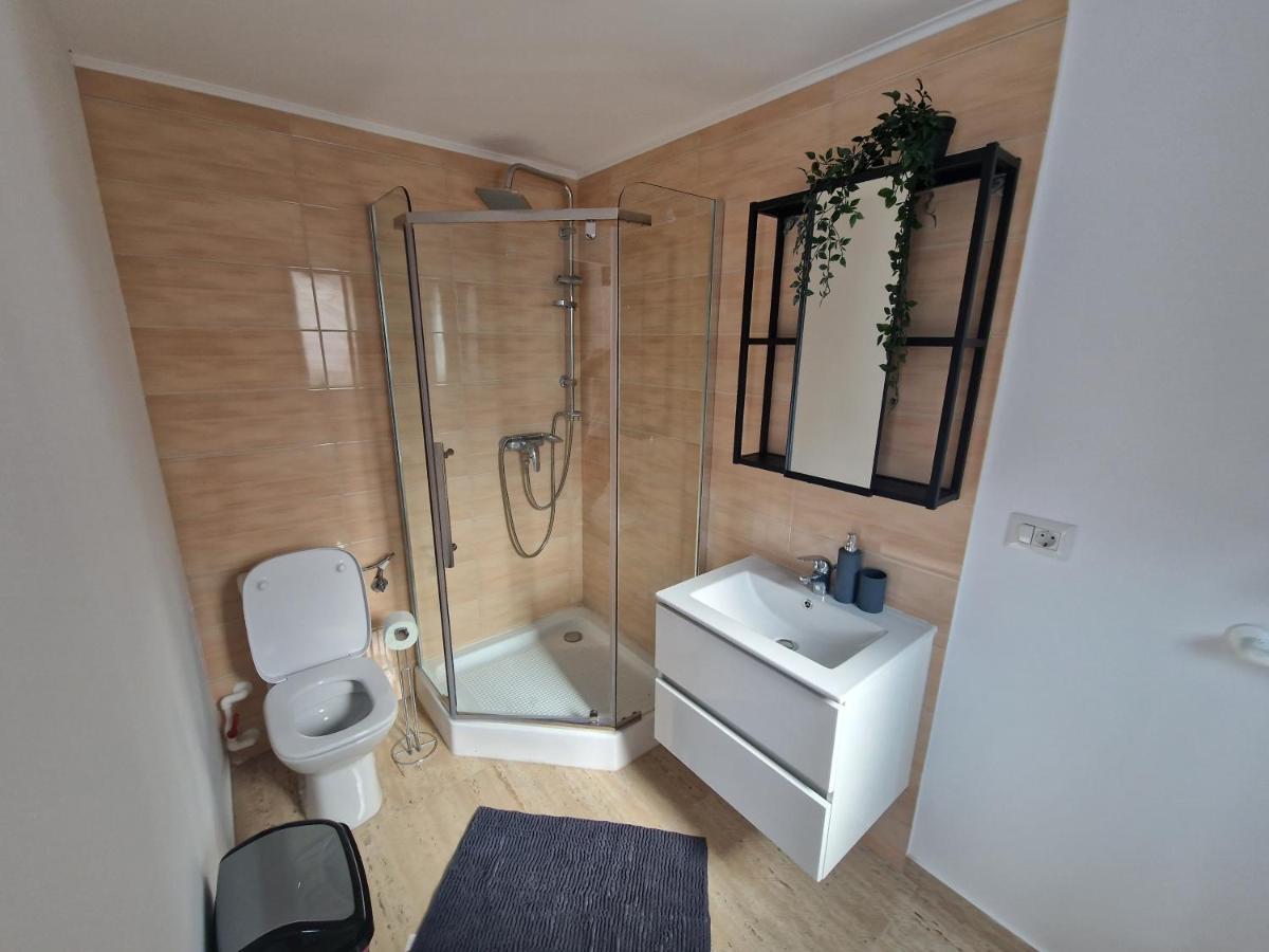 Alex Residence - Housity