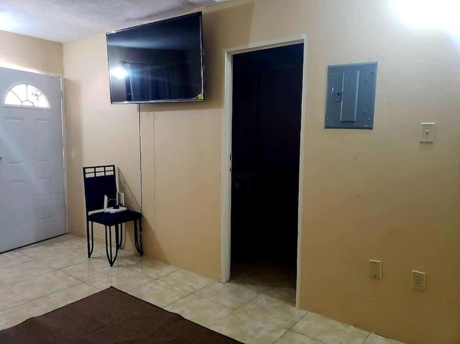 Lewis House in Portmore - Housity