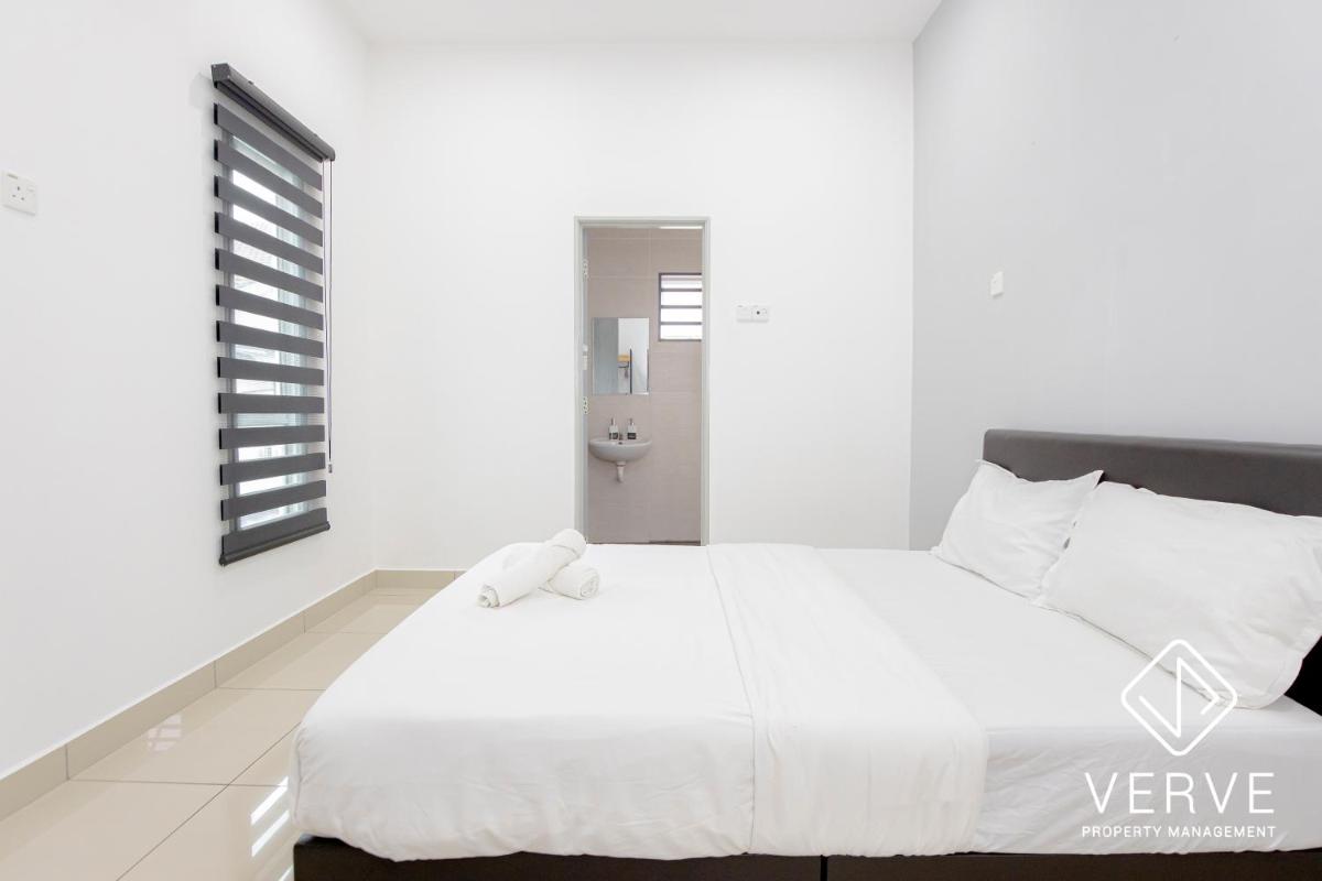 Ipoh Luxury Suites by Verve (18 Pax) EECH16 - Housity