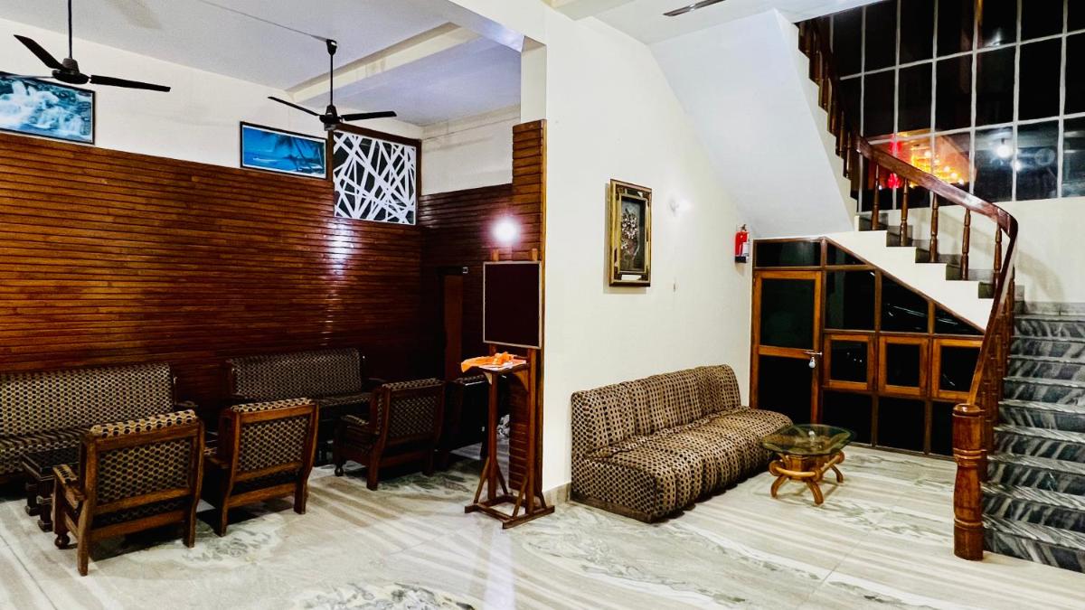 The Avantika Hotel & Woodland Restaurant - Housity
