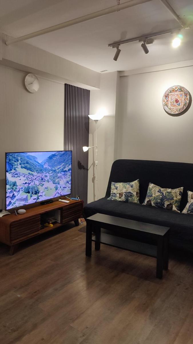 Papilukas Room Kalibata City - Studio Gold - Housity