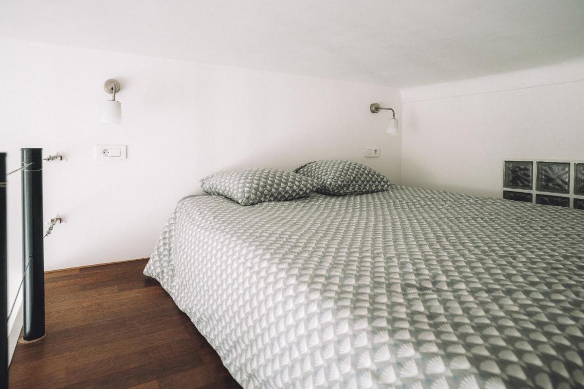 CANNES CENTRE VILLE- Bel appartement studio + Mezzanine - Housity
