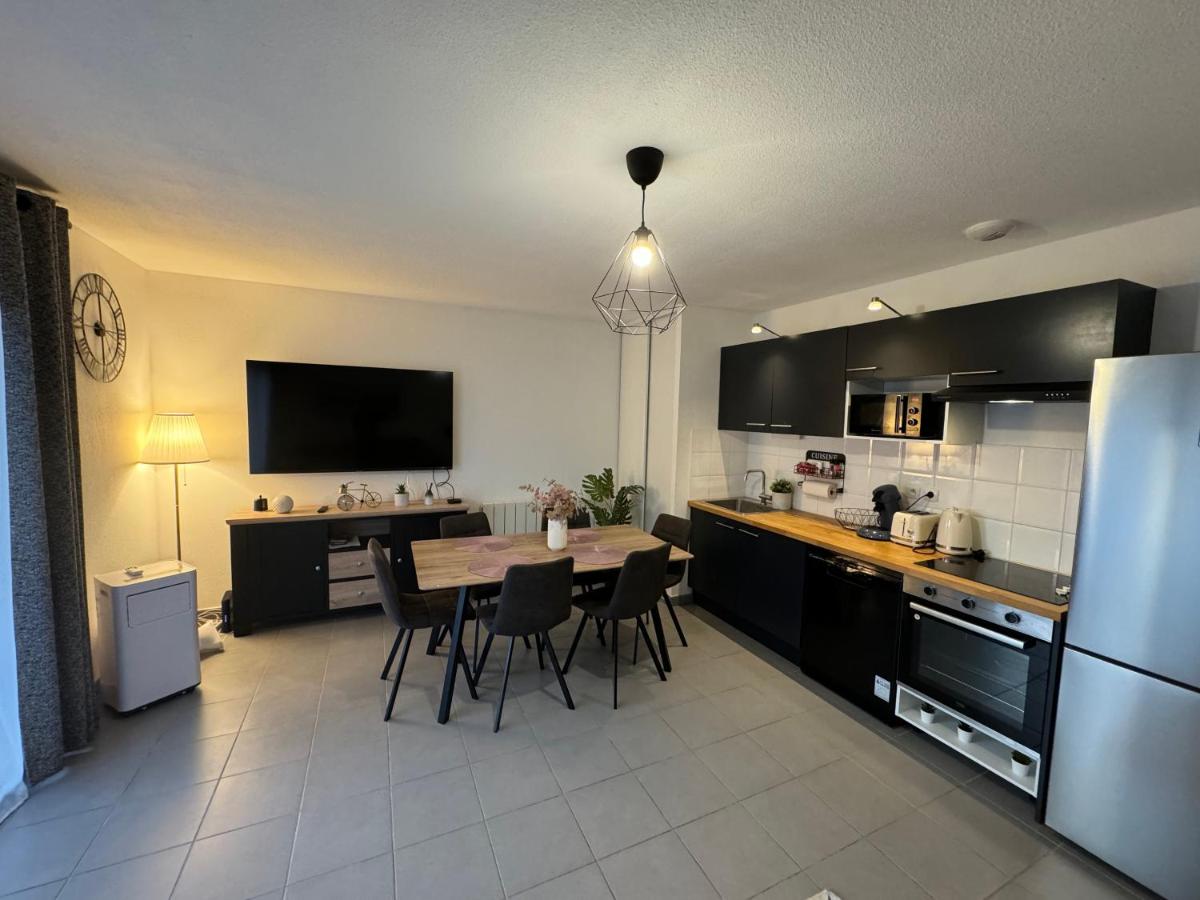 Cosy Appart T3 au pied du métro et commerces - Housity