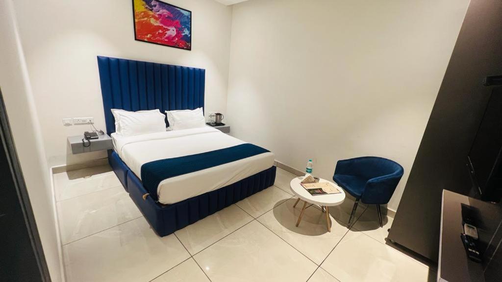 Hotel Carnival - Housity