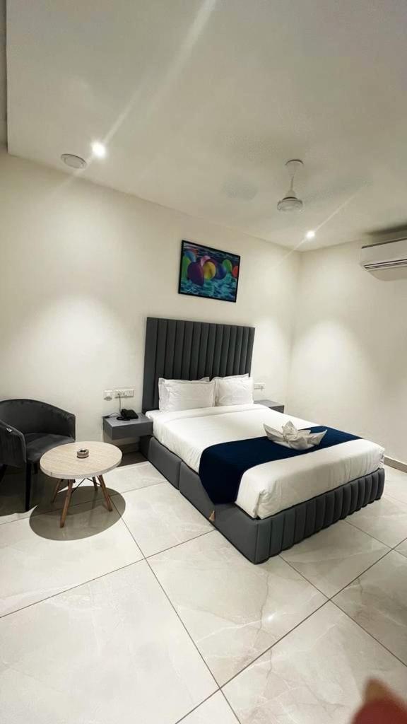 Hotel Carnival - Housity
