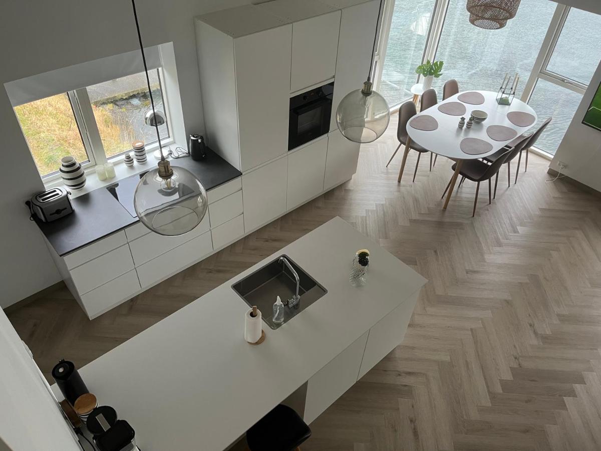 Brand New Waterfront-Apartment - Housity