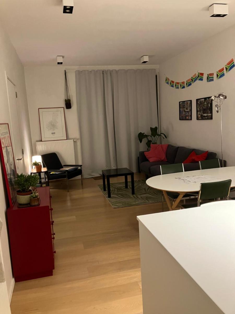 Renovated apartment with terrace Ghent South - Housity