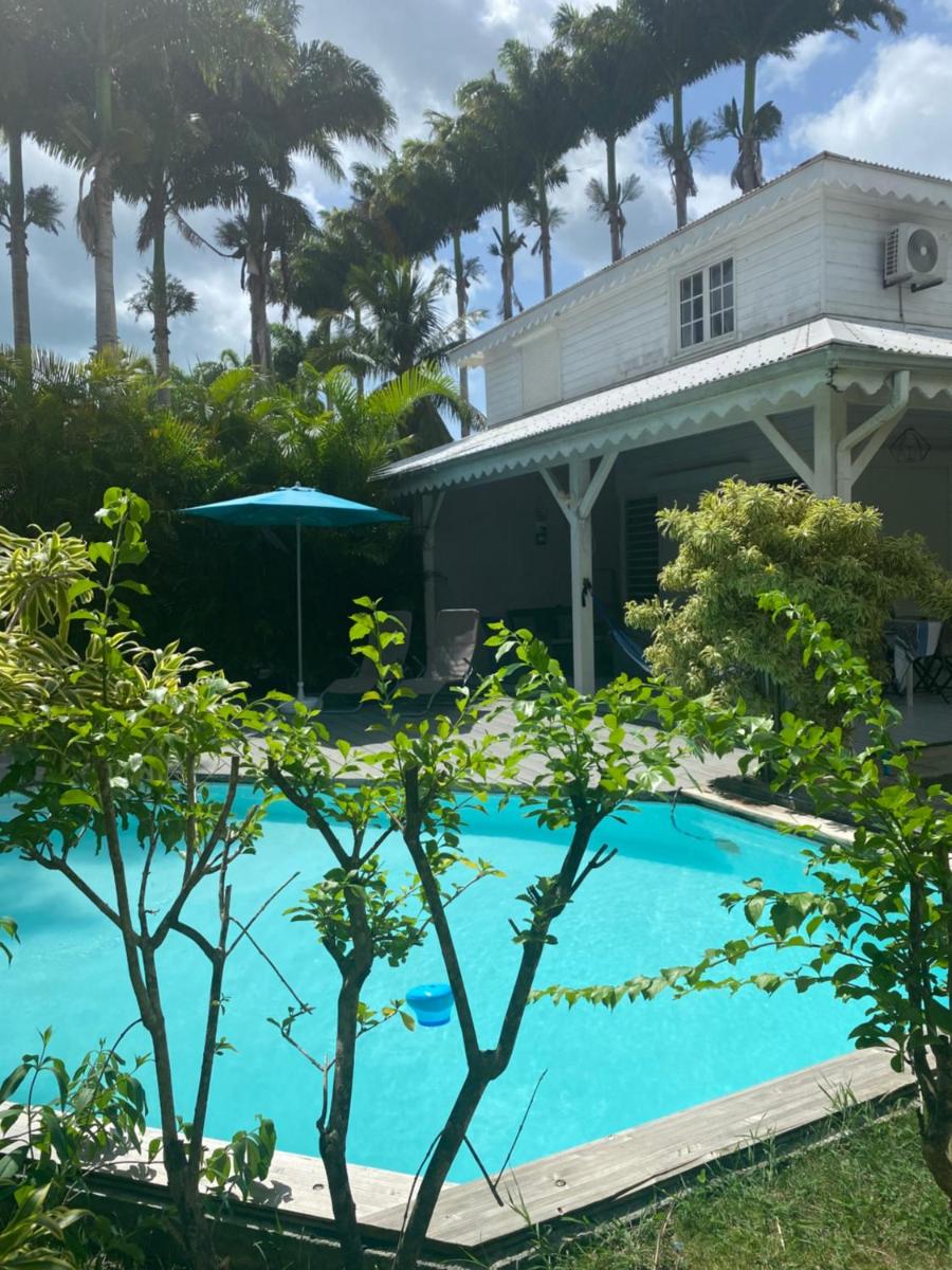 Nogent Sainte-rose: Villa avec piscine privée - Housity