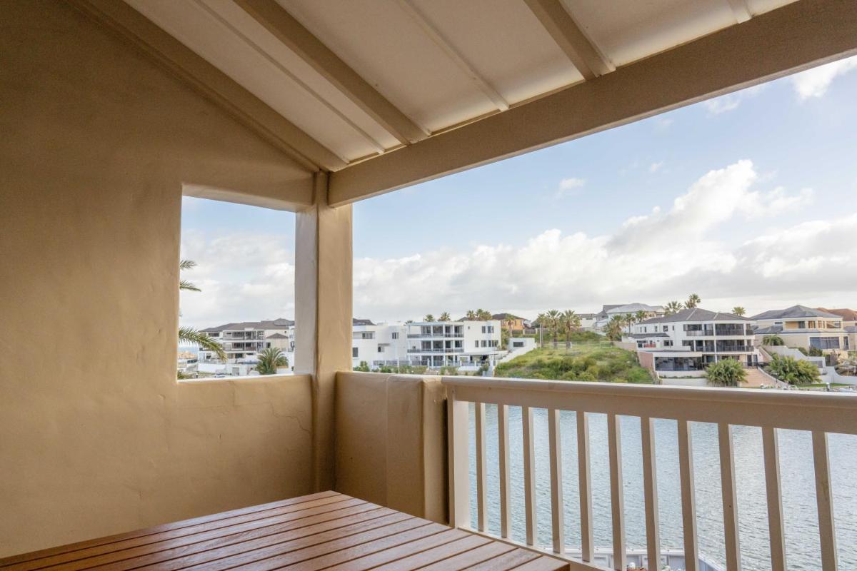 The Marina Hotel - Mindarie - Housity