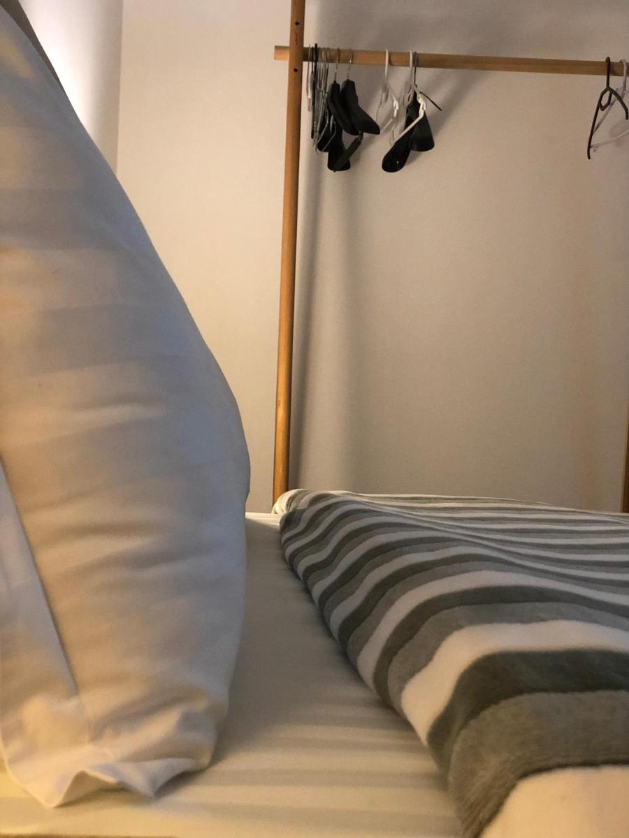 City Center Cute and Comfy Apartment - Ajia Apartments - Housity