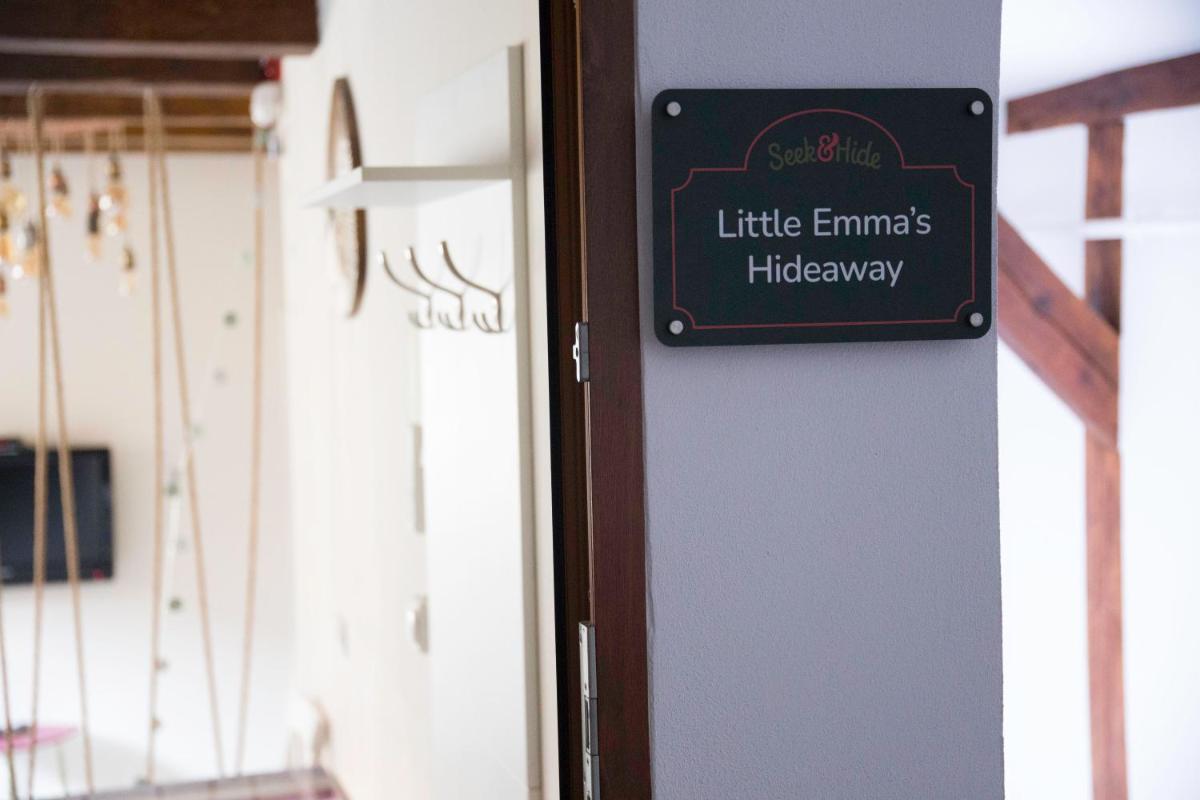 Seek and Hide - Little Emma's Hideaway - Housity