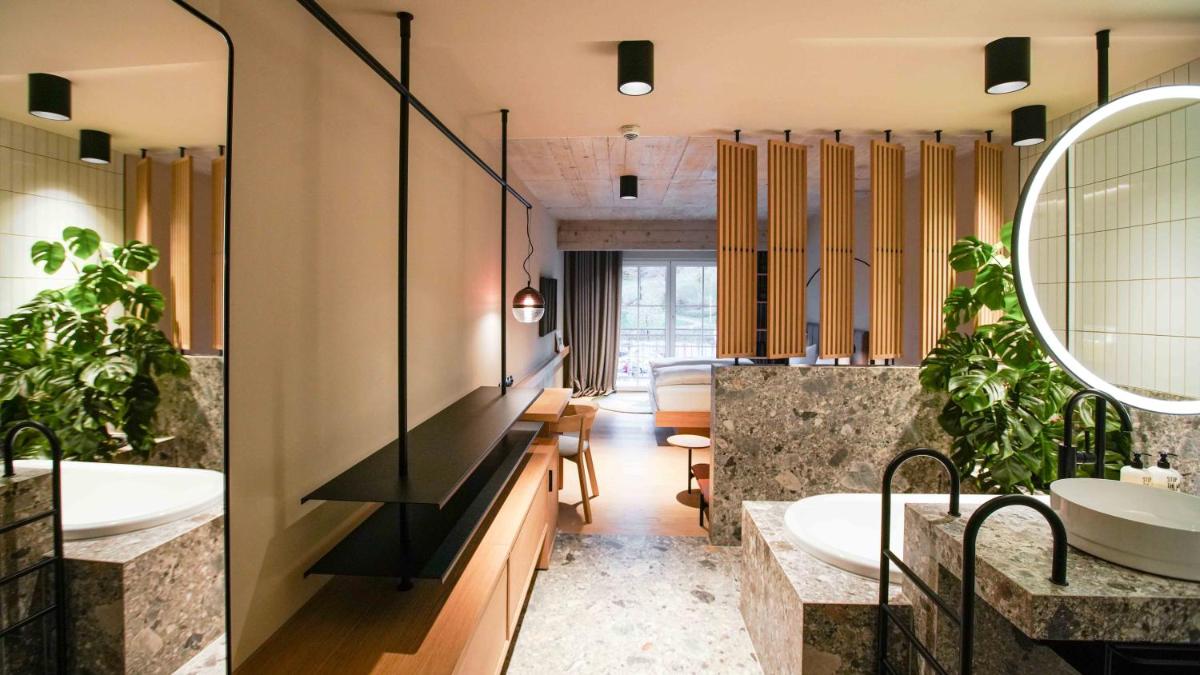 Hotel Seegarten - Housity