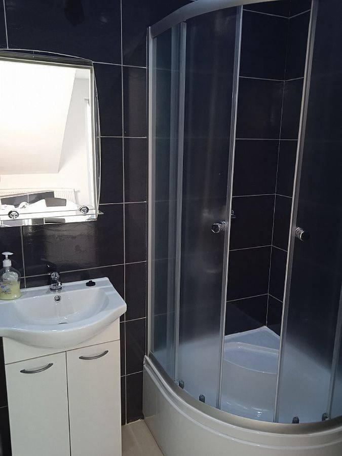 Willa Rosa - Dom dla 20 osób z jacuzzi i sauną ogrodową Kaszuby - Housity