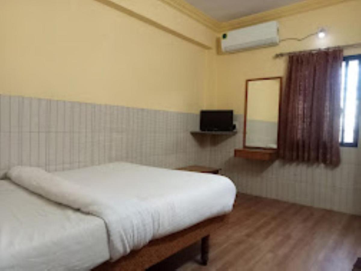 Apsara Guest House Ahmedabad - Housity