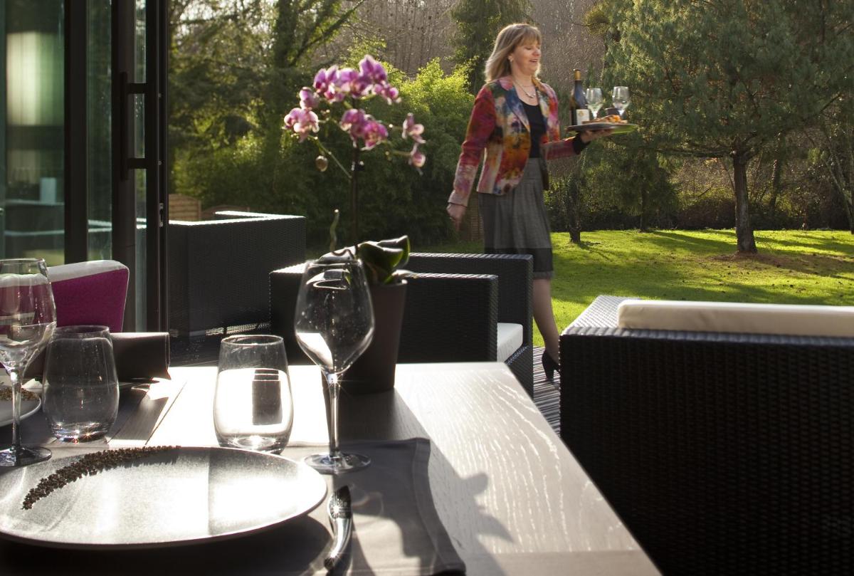 Clients de l'établissement L'Aubinière Hôtel Restaurant & Spa