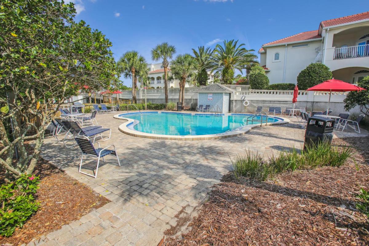 HIB-F104 Pool View 2 BR Free Tix 3 Pools - Housity