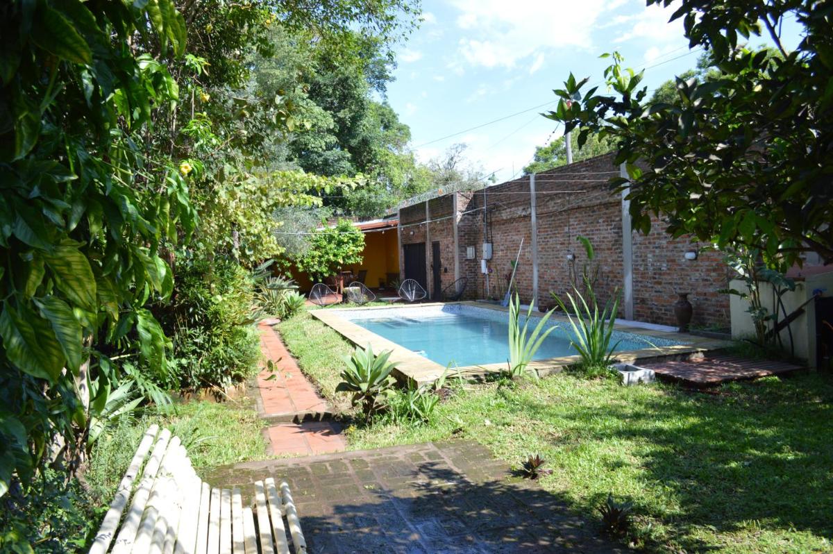 Suitetrails - Casa con piscina y parque