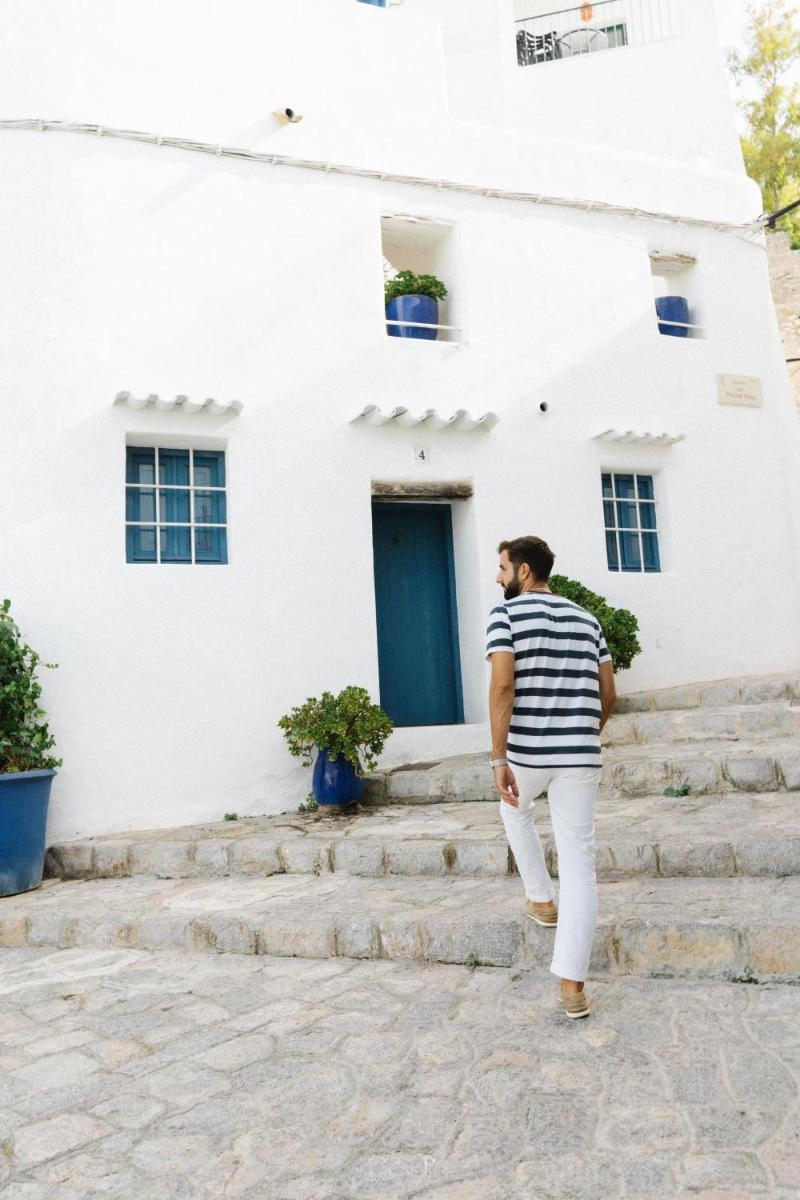 Clientes alojados en 7Pines Resort Ibiza, part of Destination by Hyatt