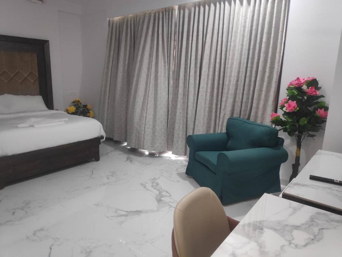 Maxxvalue Apartment Hiranandai Powai - RH 2 - Housity