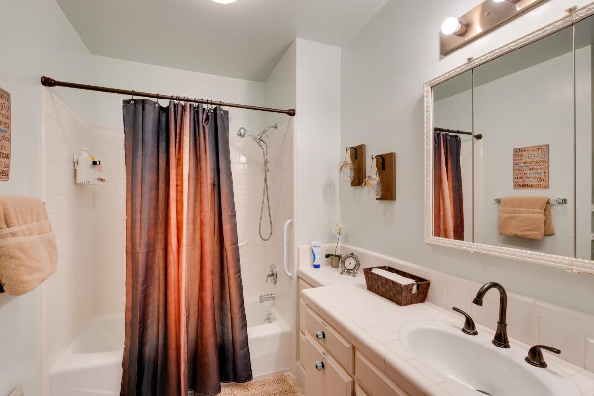 Game Room and Patio Charming Jackson Retreat! - Housity