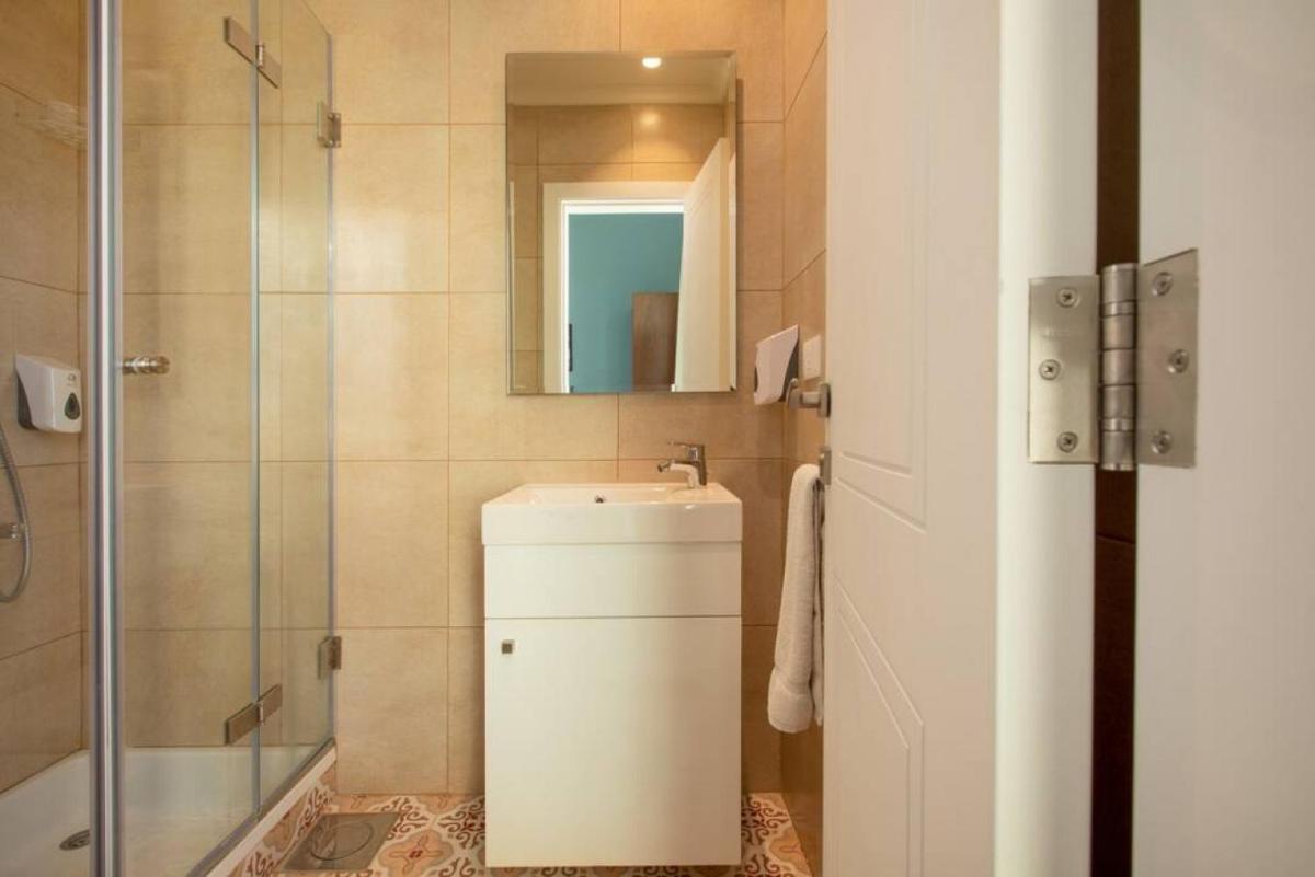 Teta Hayat-503 Studio in Mar Mikhael - Housity