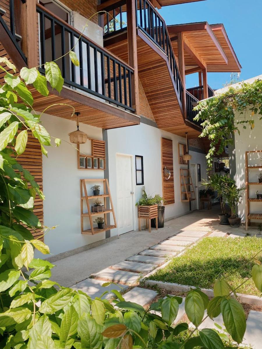 The Reef Studios - Housity