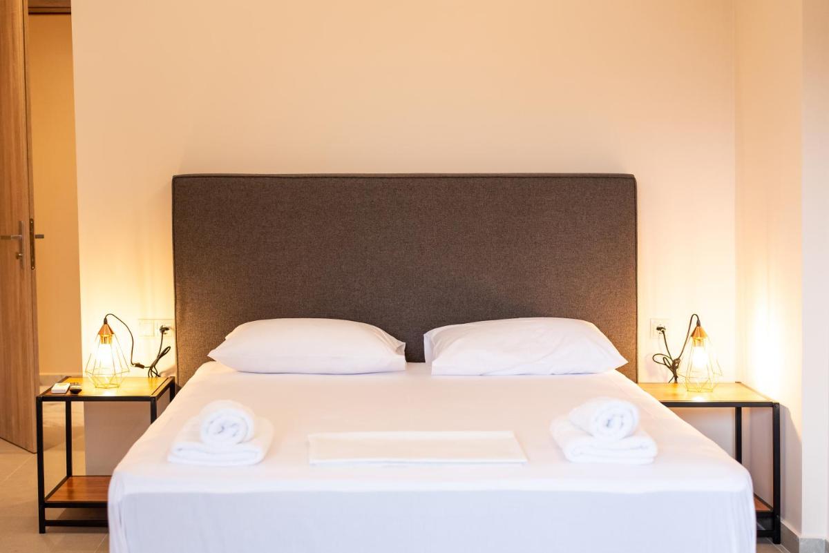 Suitetrails - Mini Suites Free shuttle from and to Athen's Airport