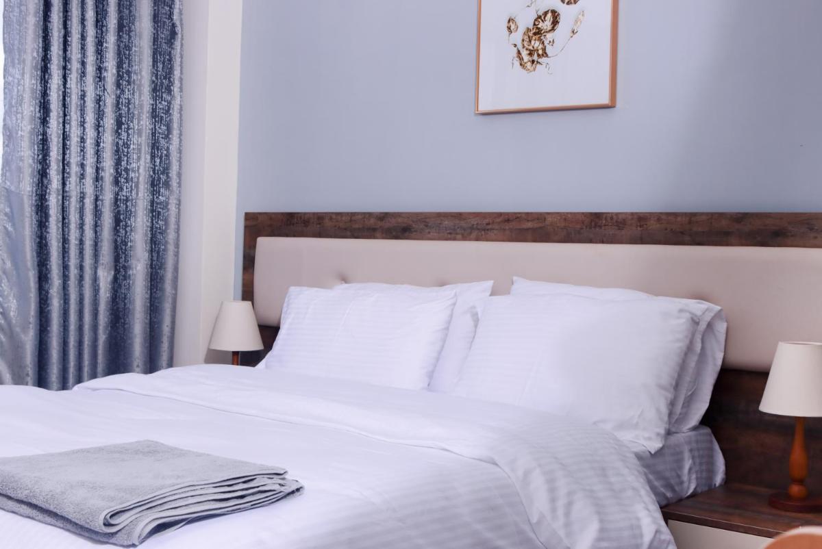 Zylloo Homes Stylish 2 bedrooms - Housity