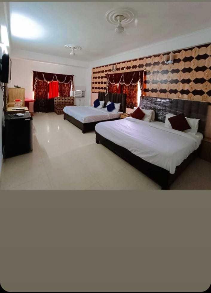 Collection O Gordon House - Housity