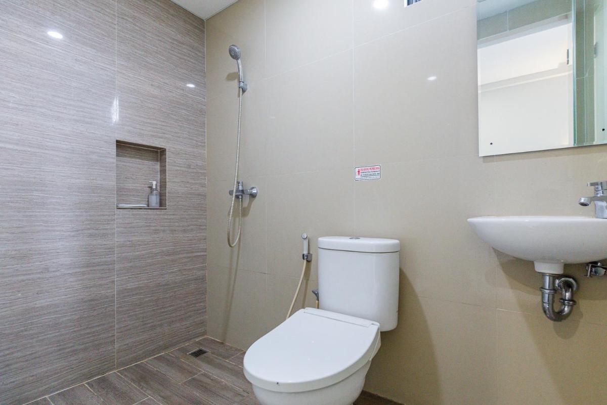 Urbanview Hotel Slipi Inn Palmerah - Housity